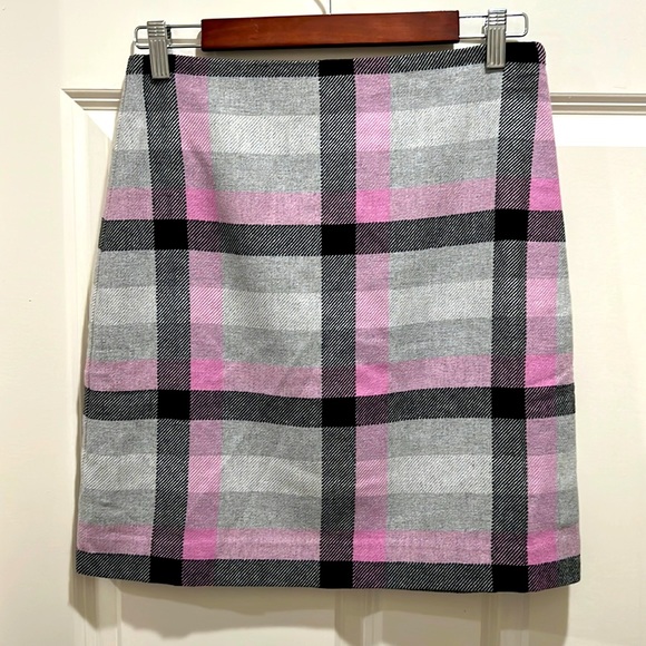Talbots Mini Skirt | Size 4P.  Black/purple/gray paisley.  Side zip/hook.  NEW - Picture 1 of 5